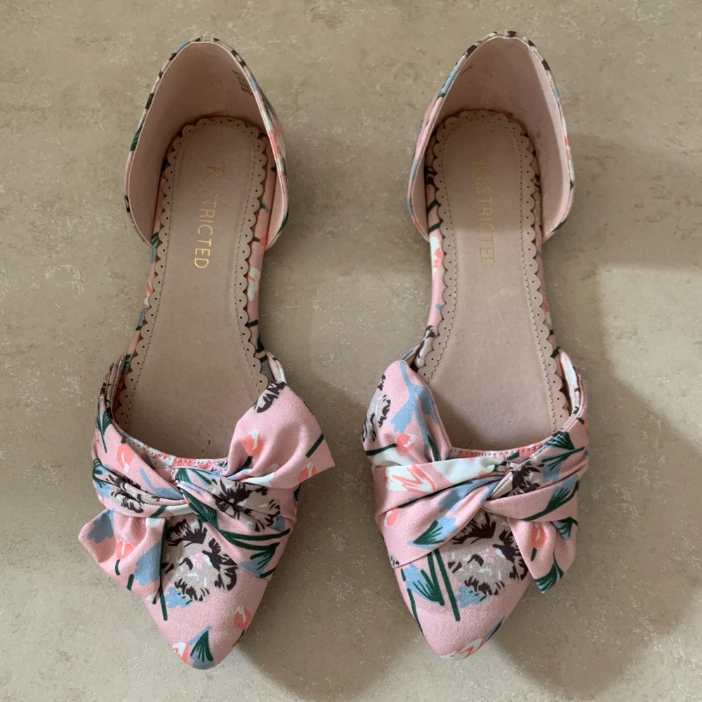 GUC Restricted Pink Floral Bow Flats